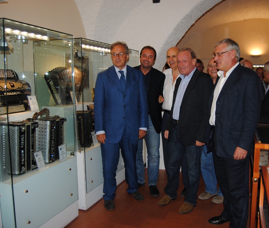 Il presidente Spacca al Museo della fisarmonica