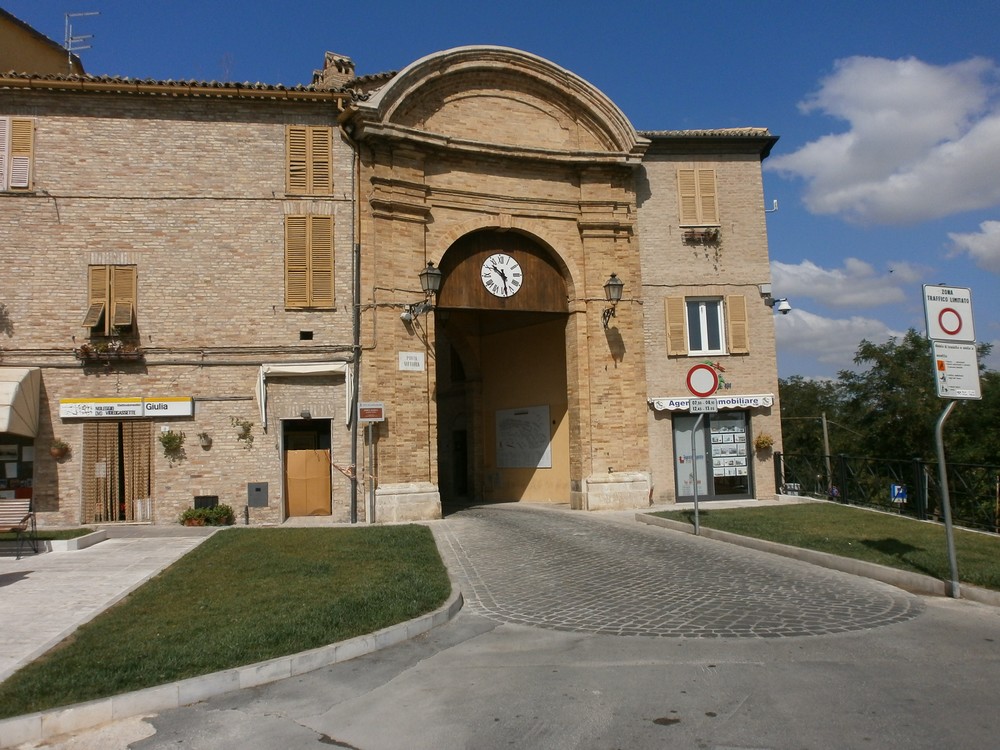 Porta "Vittoria", completato il restauro