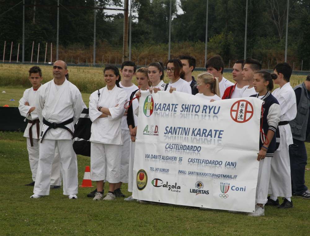 Dimostrazioni di judo, karate e yoga sotto le stelle