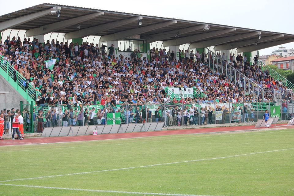 Campo sportivo “Mancini”, arrivano le tribune