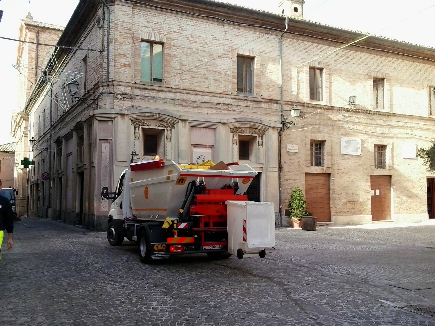 Raccolta differenziata, nuovo numero verde