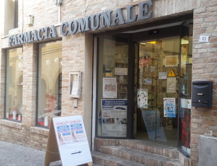 Prevenzione del melanoma alla Farmacia Centro