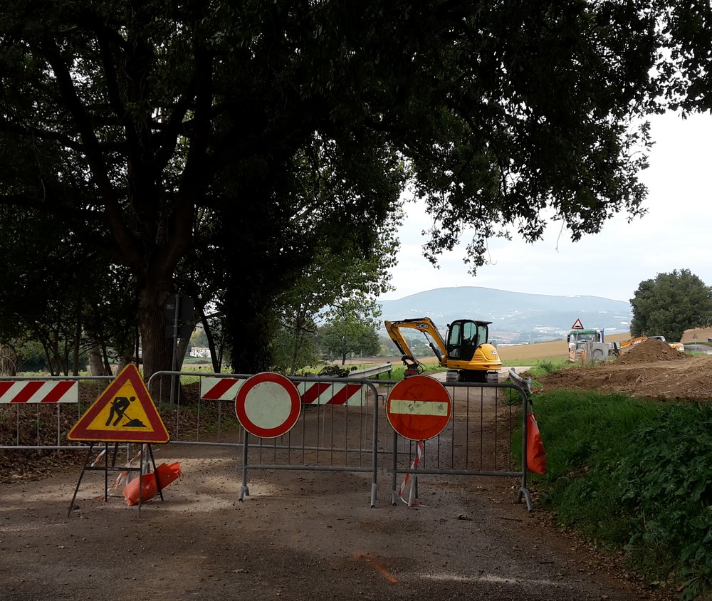 Via Sardegna, lavori in corso